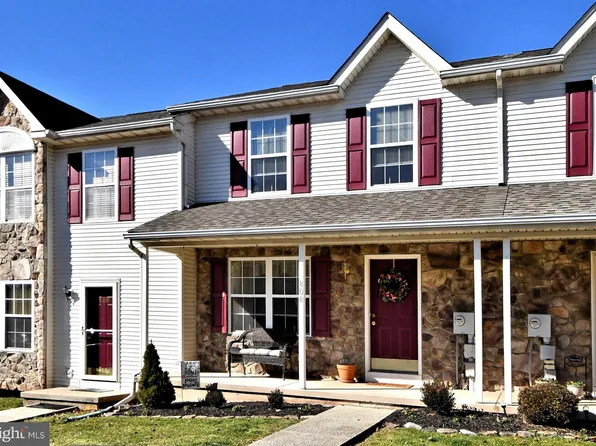 808 Dogwood Ln, Collegeville, PA 19426