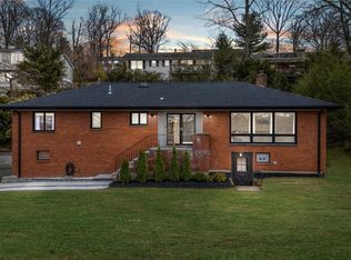 700 Linda Ave, Thornwood, NY 10594