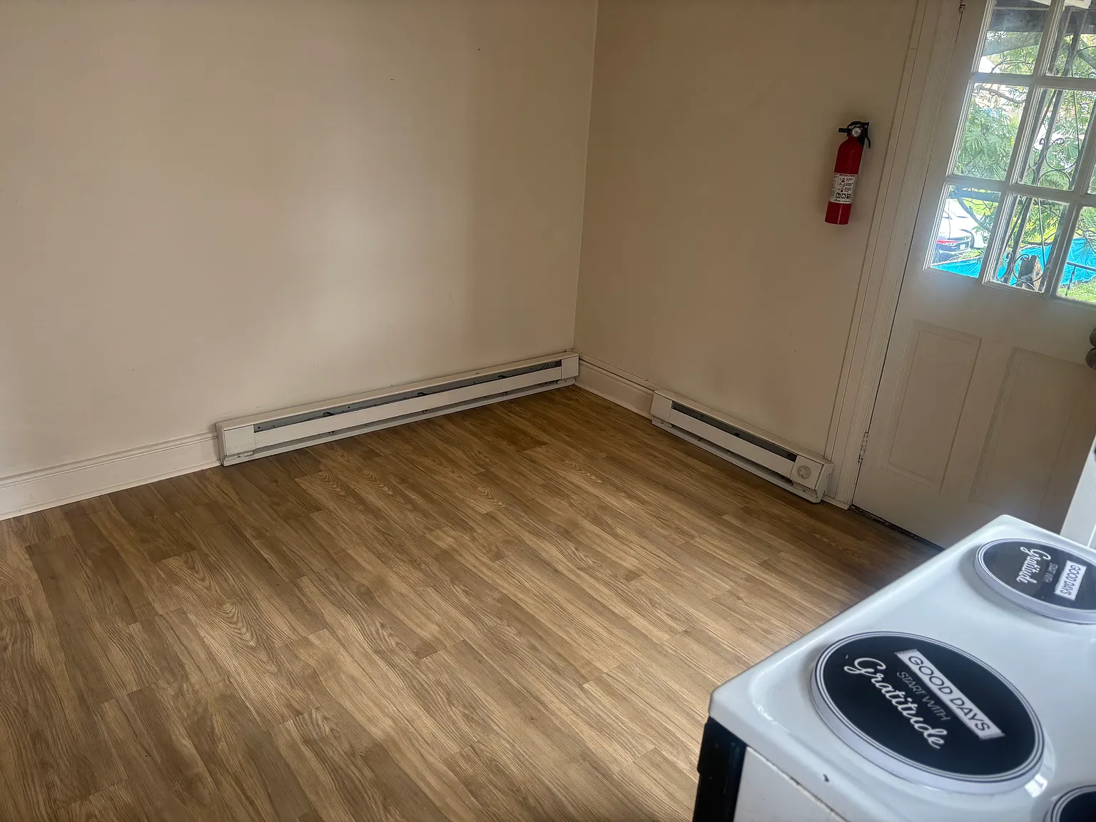 1 bed, $895 — Photo 2