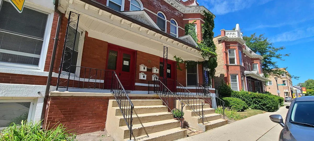 Building Photo - 1918 Maple Ave #1