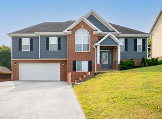 5653 Caney Ridge Cir, Ooltewah, TN 37363