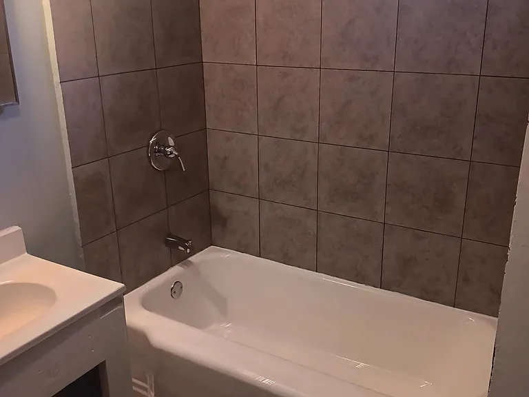 503 Hudson St — Photo 11