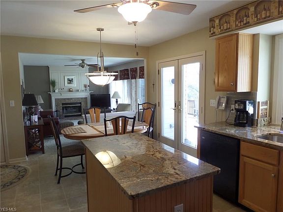5th image of 2918 Benjamin Dr