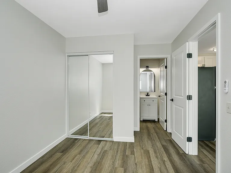4142 44th St #4 — Photo 22