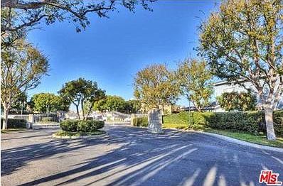 1st image of 1055 Park Circle Dr