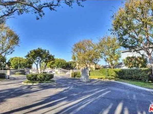 1055 Park Circle Dr, Torrance, CA 90502