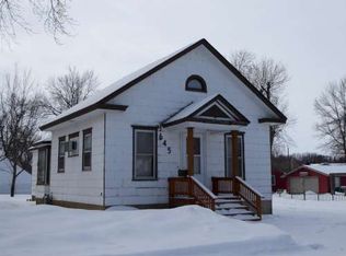 645 11th St, Windom, MN 56101