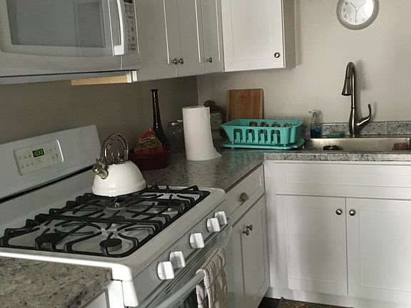 5th image of 412A Rose Pl