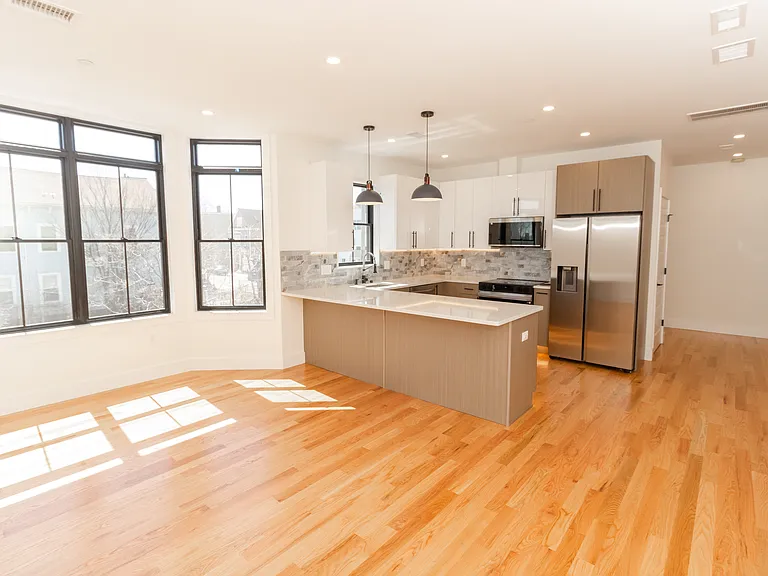 28-30 Clifton St #30C — Photo 14