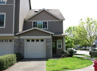 9296 SW Sweek Dr, Tualatin, OR 97062