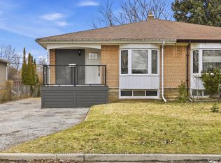 1402 Colmar Ave, Pickering, ON L1W 1C3