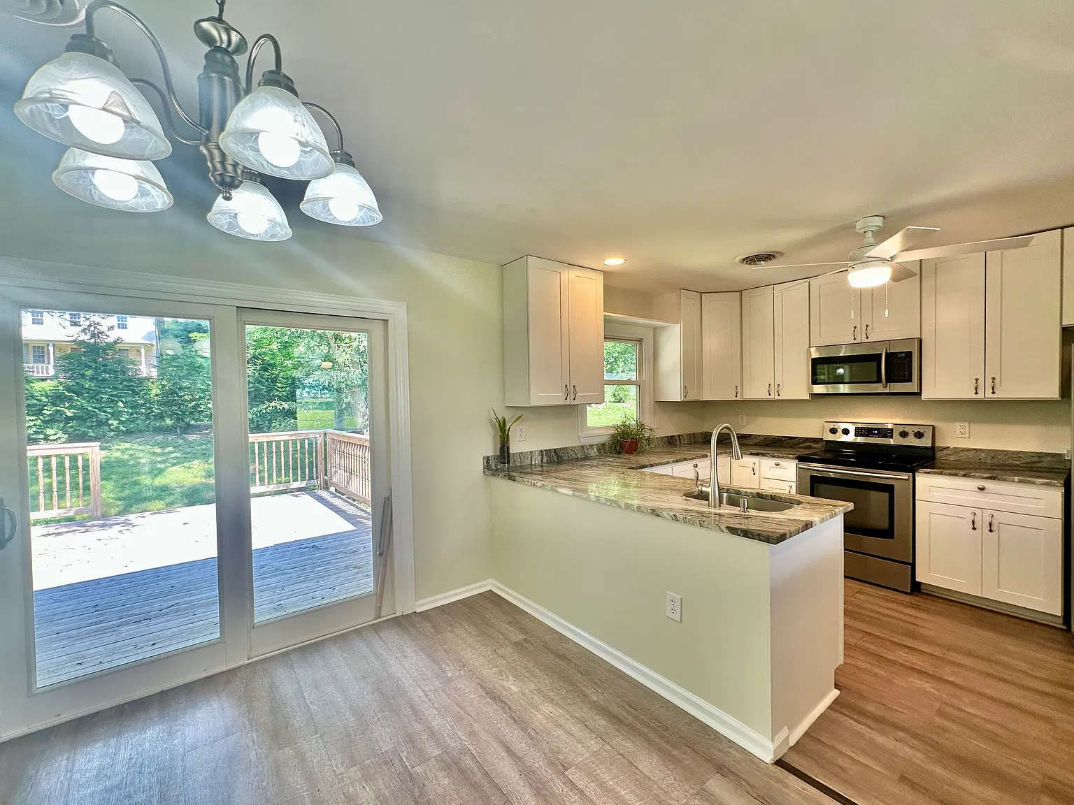 15049 New Windsor Rd — Photo 2