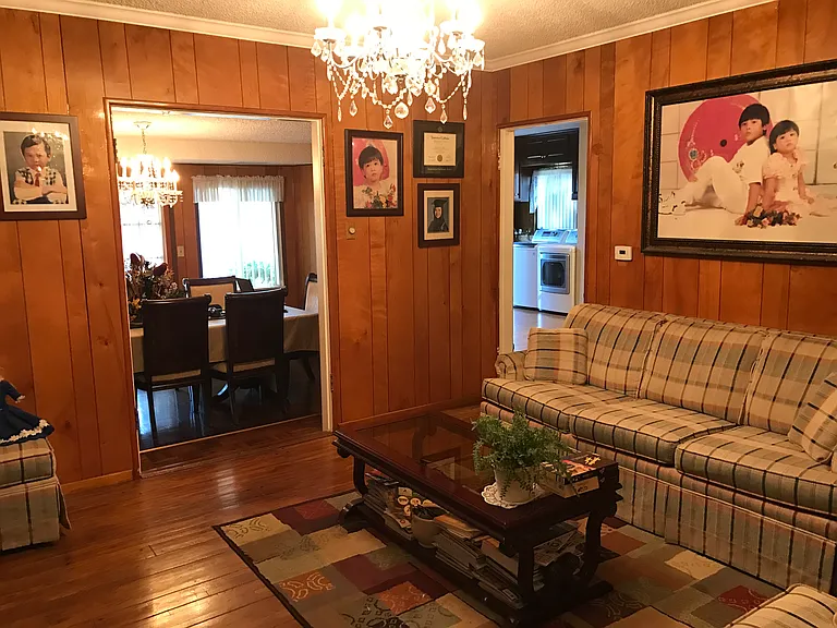4638 Blackthorne Ave — Photo 14