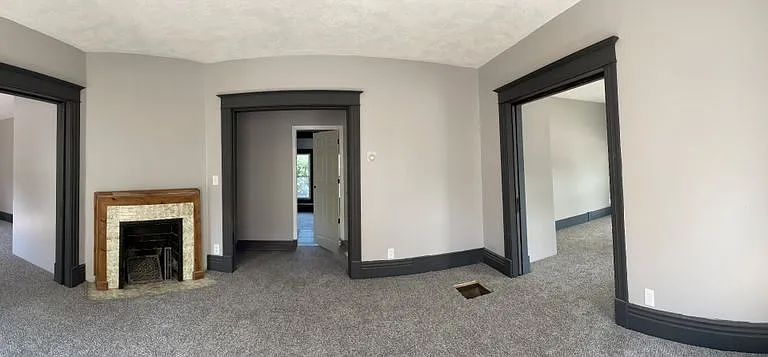 407 E Center St #LOWER — Photo 28