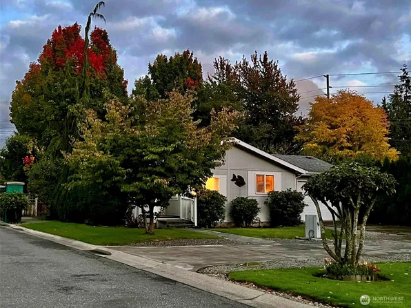 1132 Meadows Boulevard, Burlington, WA 98233
