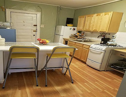 2nd image of 127 Mulberry St #13
