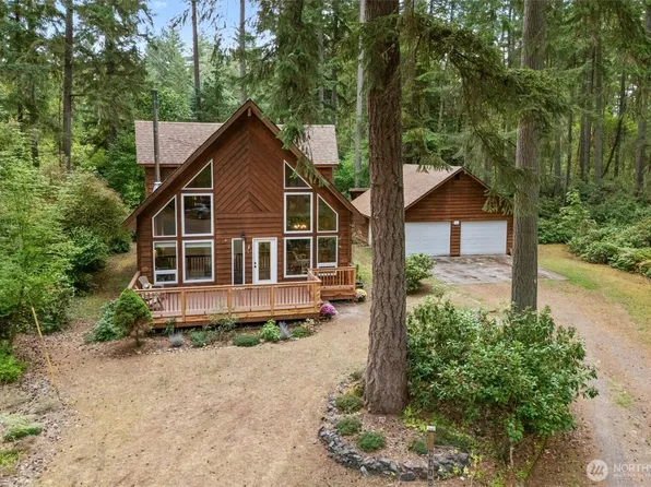9410 115th Avenue Ct, Anderson Island, WA 98303