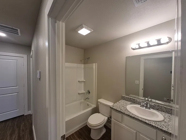 2131 Kokomo Ave — Photo 7