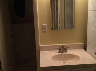 1100 Clarendon St, Fayetteville, NC 28305