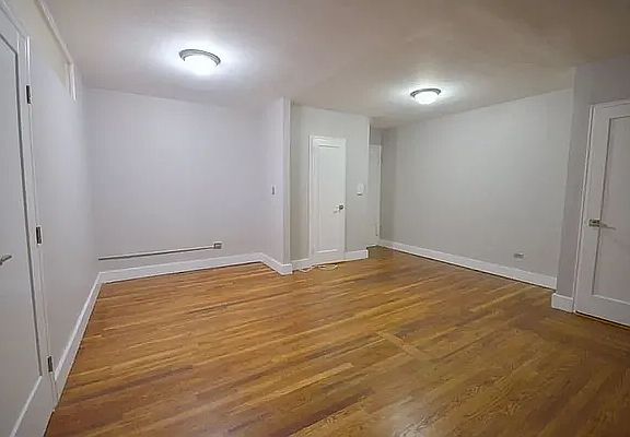 3rd image of 4720 40th St APT 4k