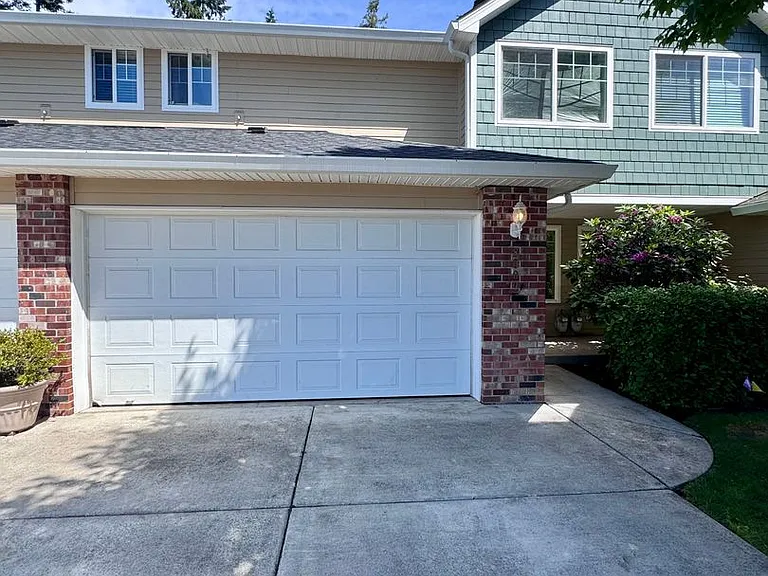 8007 NE 38th Ave — Photo 2