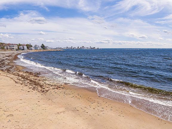 5th image of 53 Great Hill Road