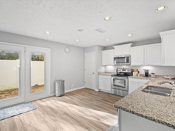 5th image of 3555 Nightshade Dr