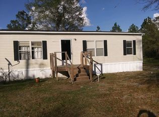 385 Aberdeen Dr, Waverly, GA 31565