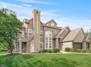15910 Granada St APT 120, Overland Park, KS 66085