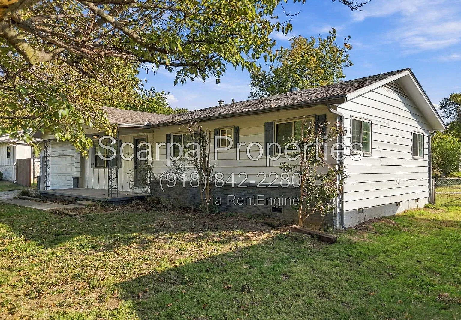 3 bed, 1.5 bath, 1128 sqft, $1,577 — Photo 2
