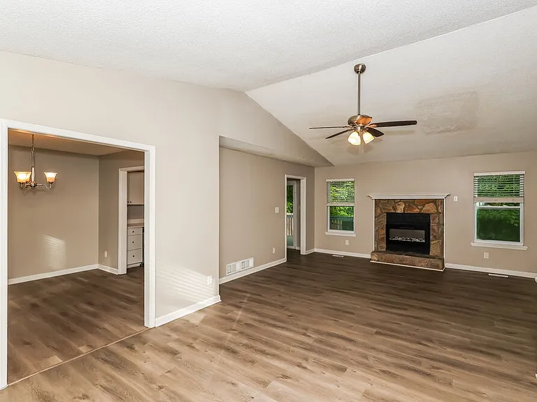 4110 Cranwood Dr — Photo 5