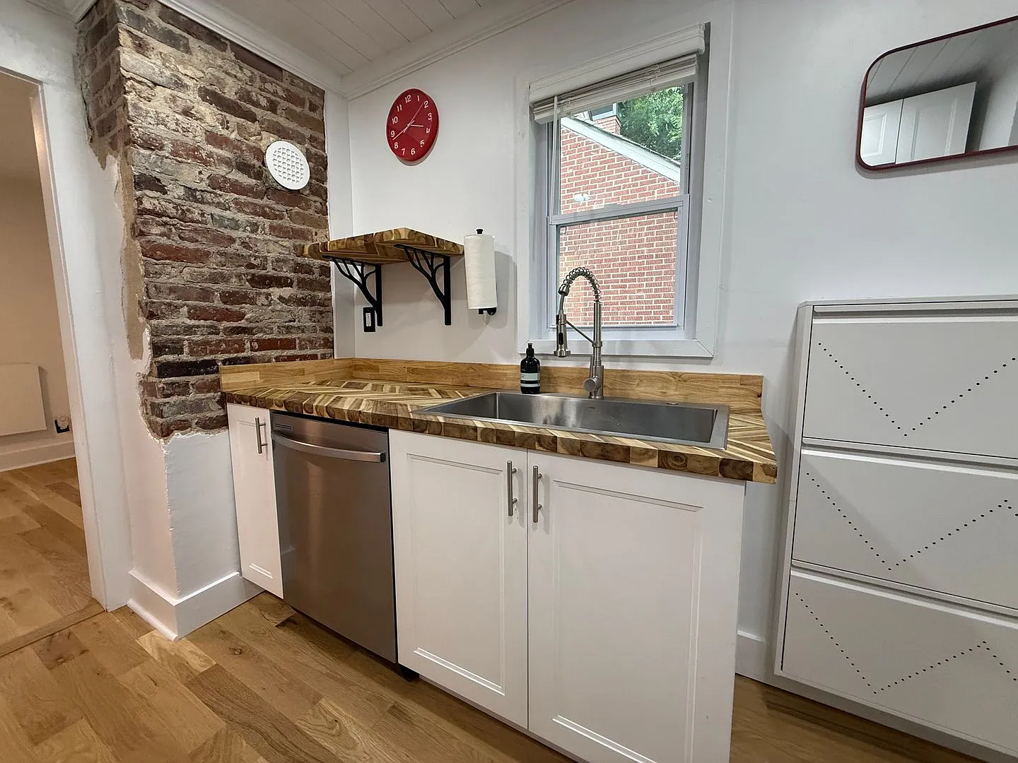 681 Angier Ave NE — Photo 4