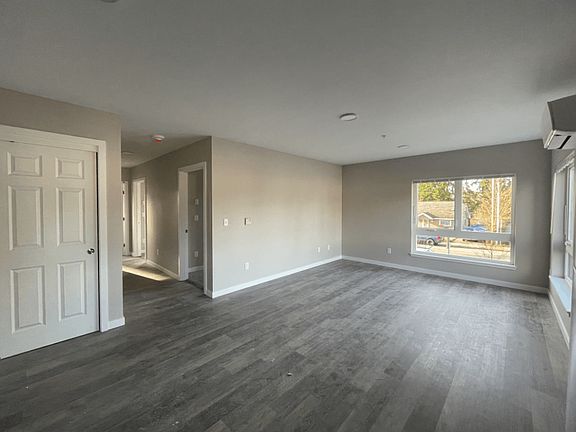 5th image of 1356 Cedar Ave #4827654