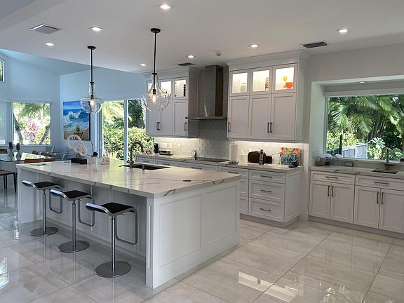 2nd image of 3651 Toulouse Dr