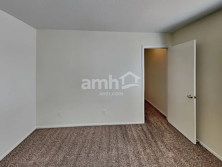 16020 W Morning Glory St — Photo 14