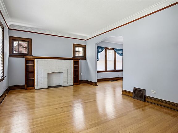 3rd image of 2257 Orchard St