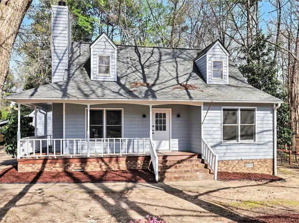 1912 Red Oak Ln, Clayton, NC 27520