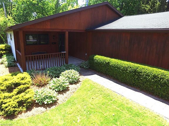 2nd image of 25949 Garfield Ave