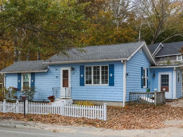 117 Onset Ave, Buzzards Bay, MA 02532