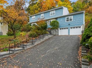 24 Pelham Ave, Nanuet, NY 10954