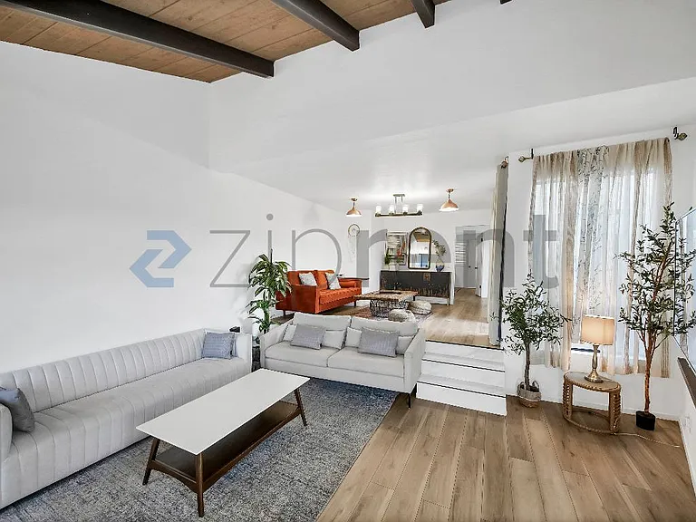 10444 Canoga Ave #40 — Photo 1