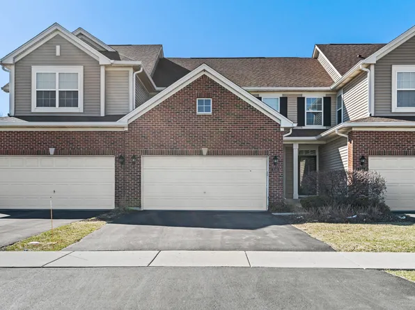 326 Buckingham Ct, Lombard, IL 60148