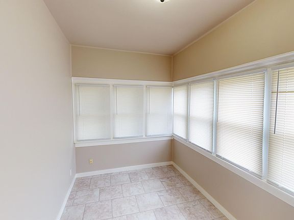 3rd image of 1201 E McLeod Ave