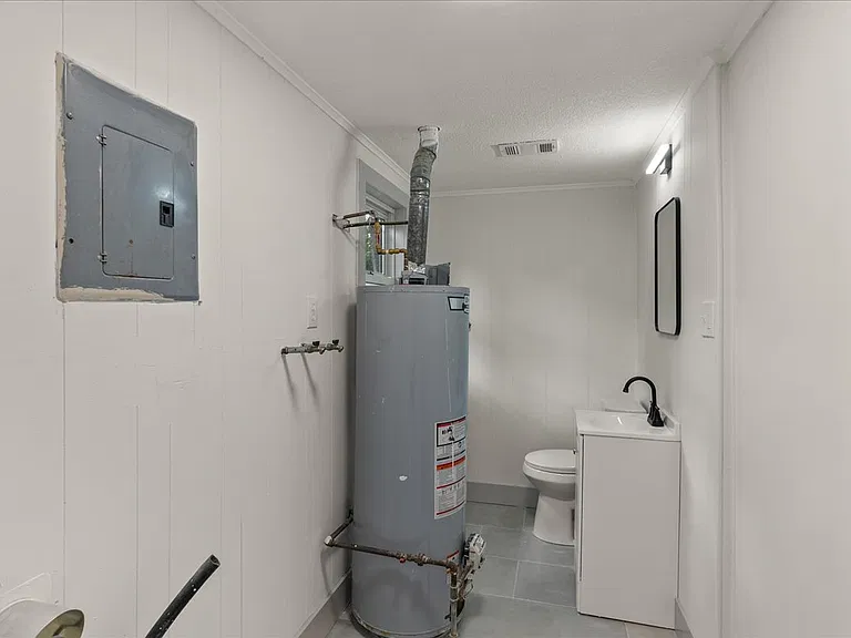 7522 High Dr — Photo 21