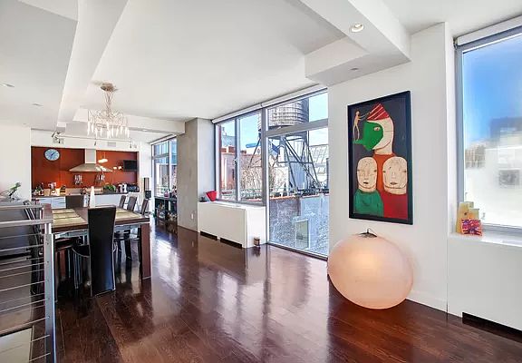 3rd image of 151 W 17th St #12F