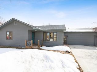 405 Jefferson St, Pella, IA 50219