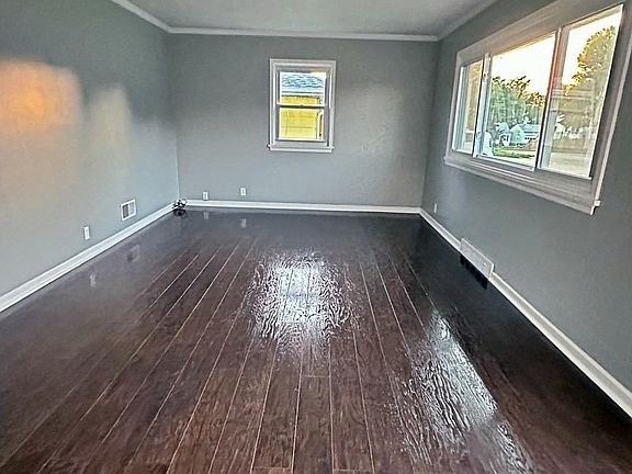 4th image of 6755 Blondo St
