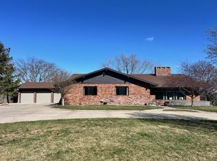 1202 Tara Heights Dr, Norfolk, NE 68701