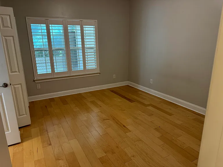 116 Venezia Ct — Photo 15