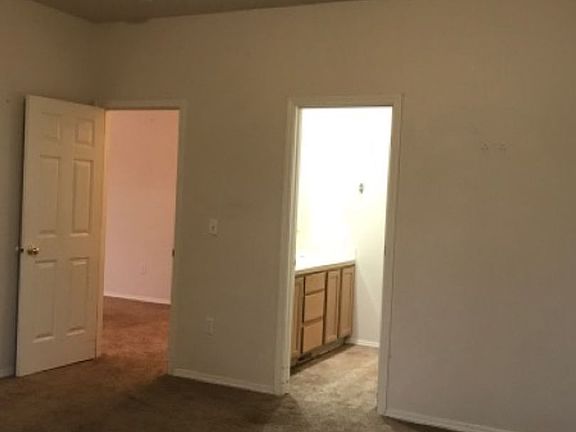 5th image of 601 Windemere Cir